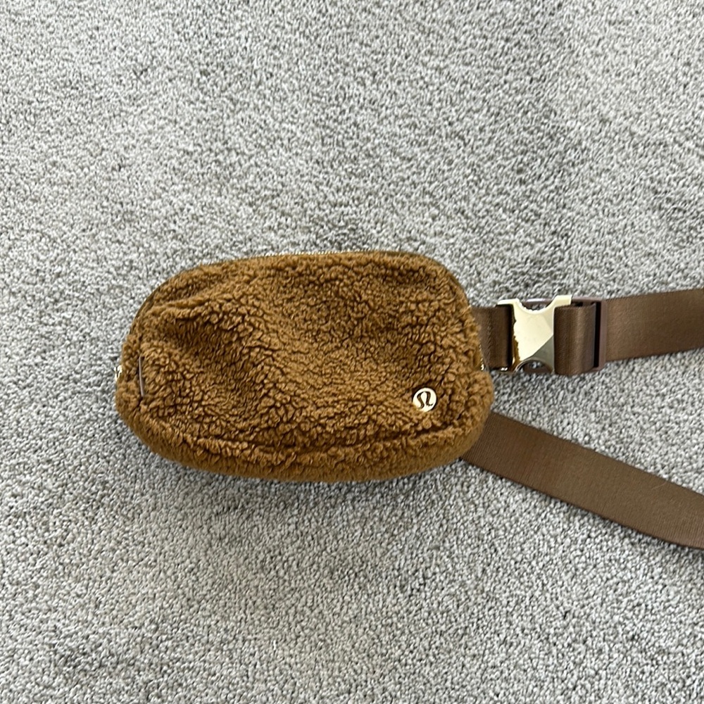 lululemon athletica Brown Sherpa Belt Bag